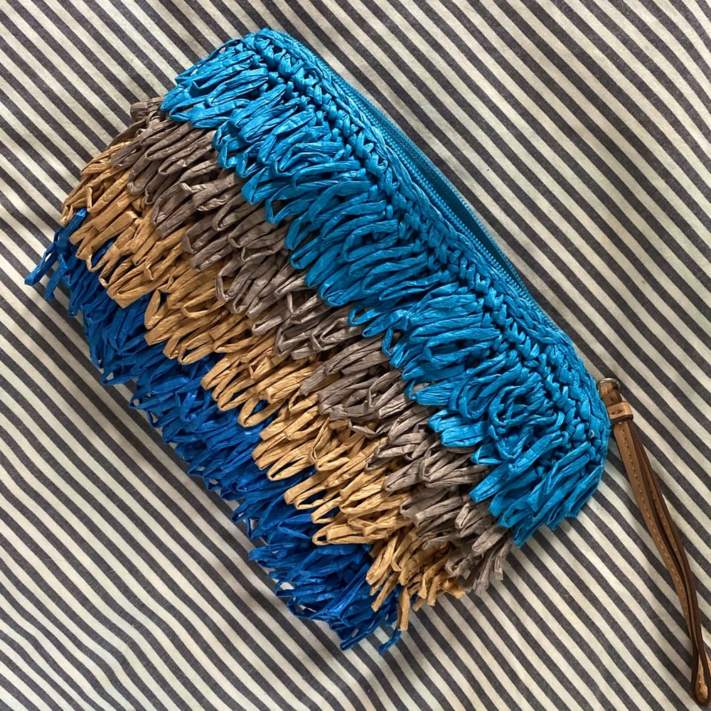 🐠💙 awesome blue clutch bag